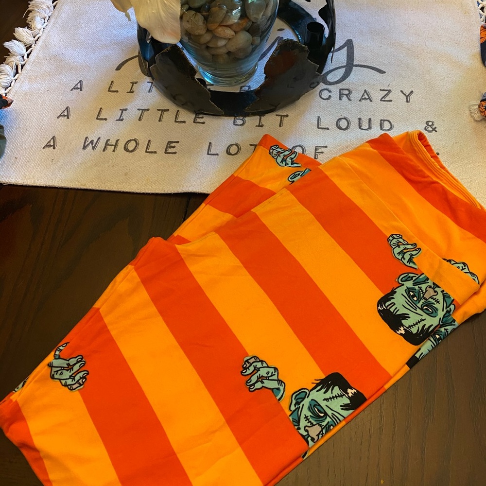 Lularoe TC2- never worn - leggings